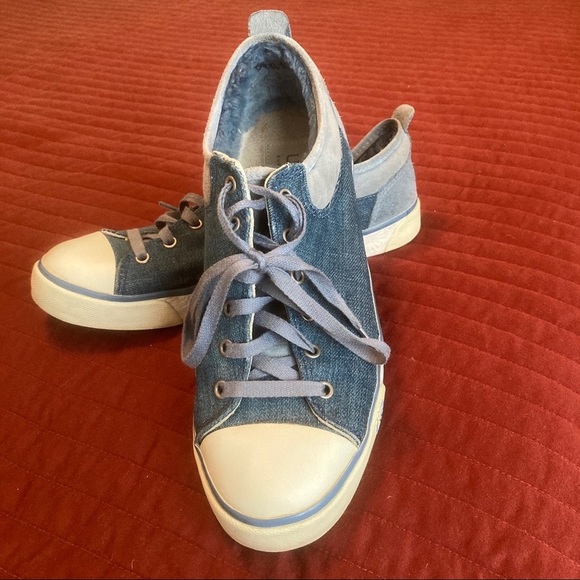 Ugg Denim Textile & Lt. Blue Suede Casual Sneakers Size 9 - Picture 1 of 12